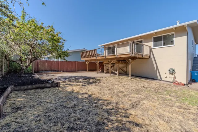 $4,500 | 820 Edgemar Avenue, Unit UPSTAIRS, Pacifica, CA 94044