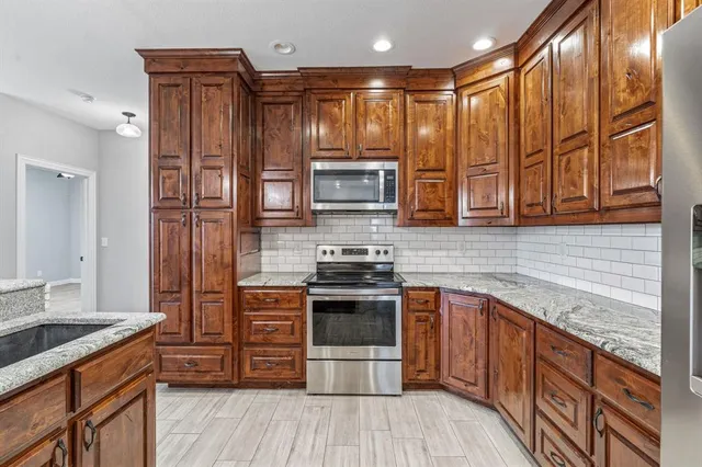 $543,000 | 130 Elk Cove, Stephenville, TX 76401