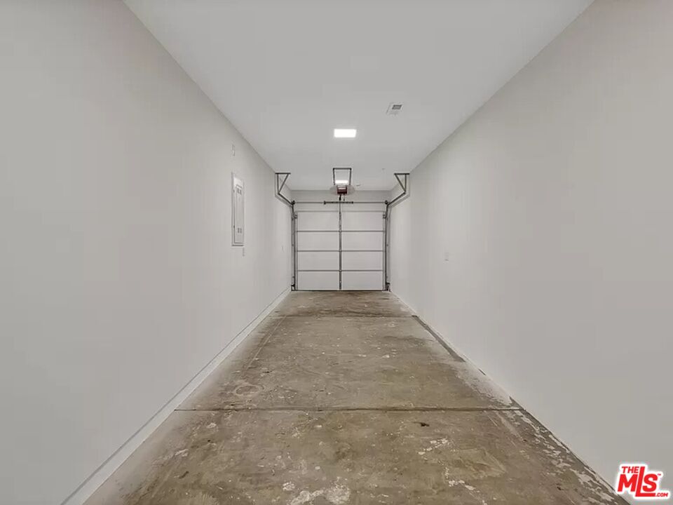 5750 Kester Avenue Van Nuys, CA 91411 - Photo 21 of 21 a view of a garage