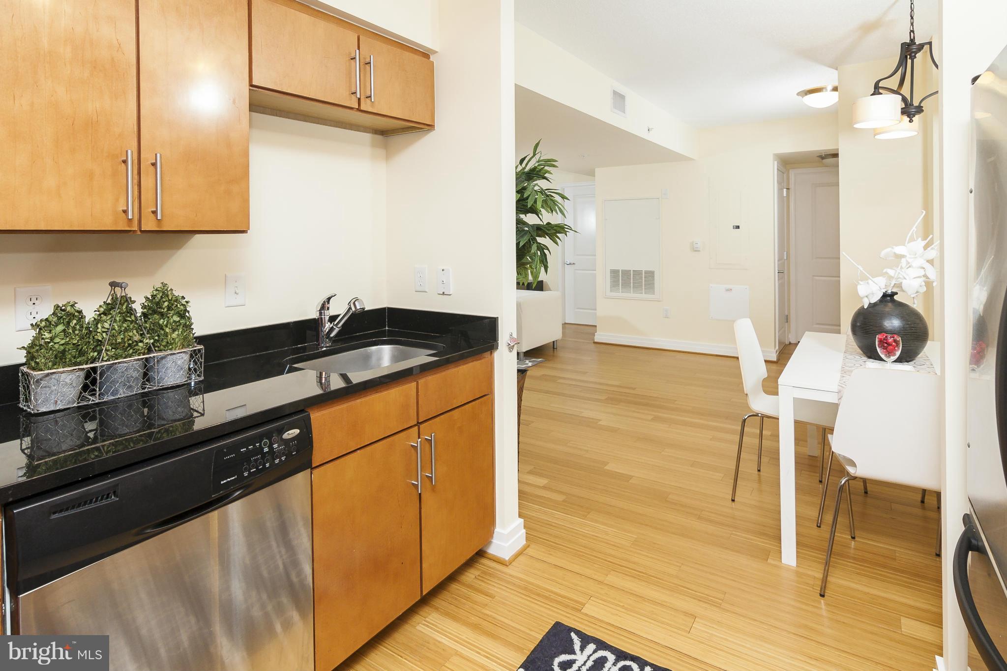 915 E Street Northwest, Unit 714 Washington, DC 20004 - Photo 17 of 30 Kitchen
