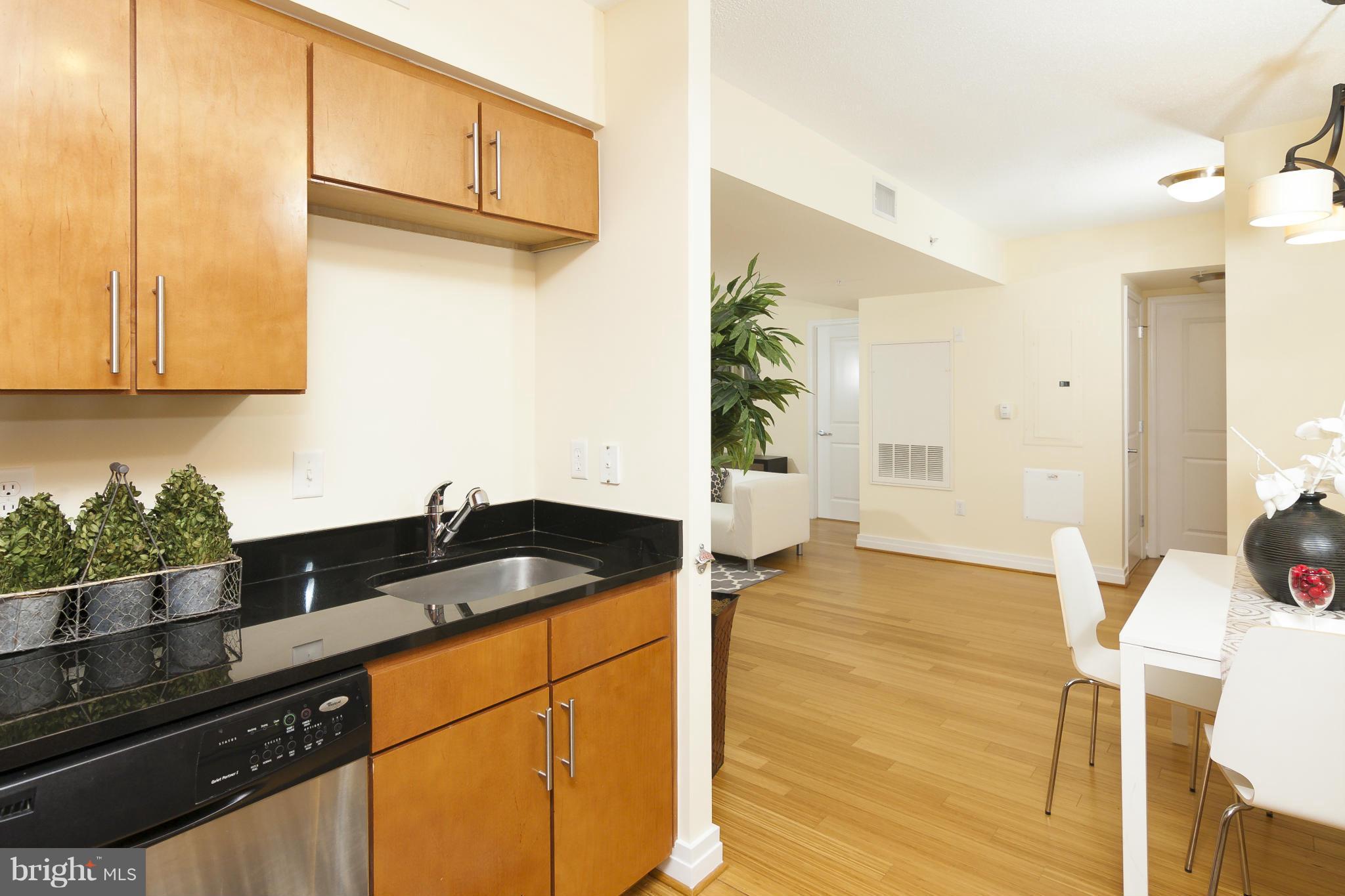915 E Street Northwest, Unit 714 Washington, DC 20004 - Photo 18 of 30 Kitchen