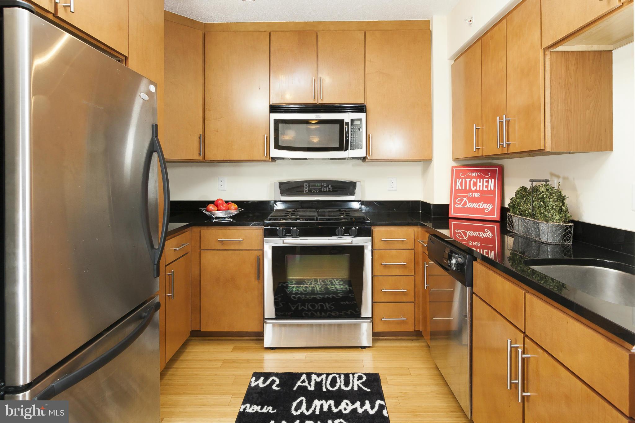 915 E Street Northwest, Unit 714 Washington, DC 20004 - Photo 20 of 30 Kitchen