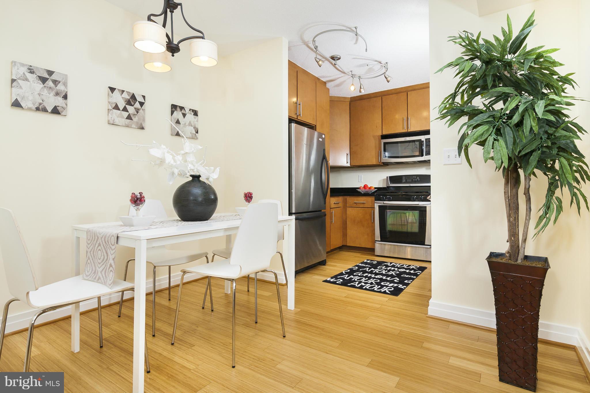 915 E Street Northwest, Unit 714 Washington, DC 20004 - Photo 8 of 30 Dining Room