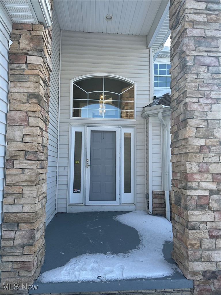 325 Burwick Road Cleveland, OH 44143 - Photo 2 of 46 Gallery Image 2