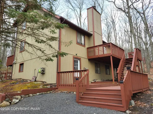 $267,000 | 180 Dorchester Drive, Bushkill, PA 18324