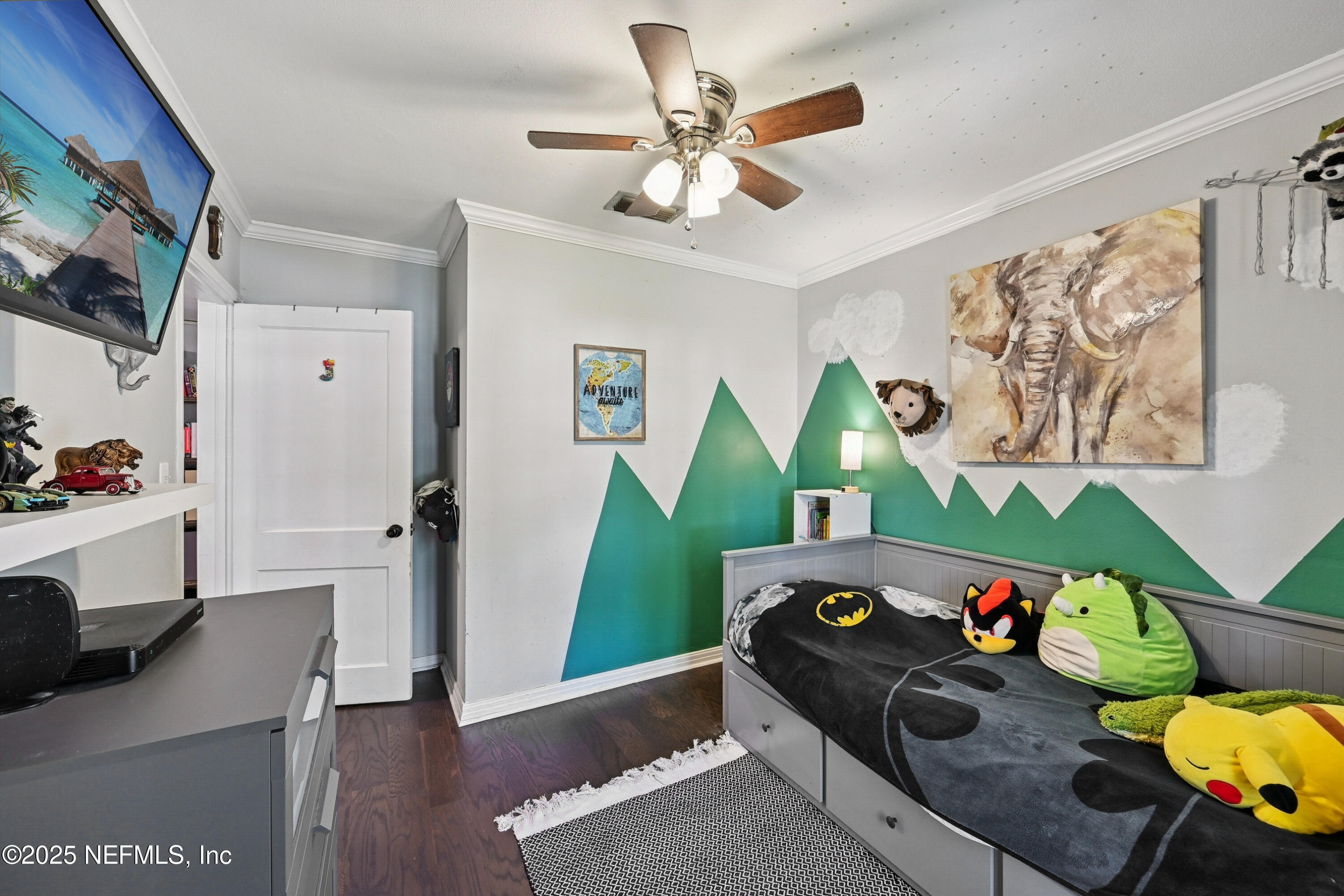 1316 Rensselaer Avenue Jacksonville, FL 32205 - Photo 20 of 46 a room with furniture and a wooden floor