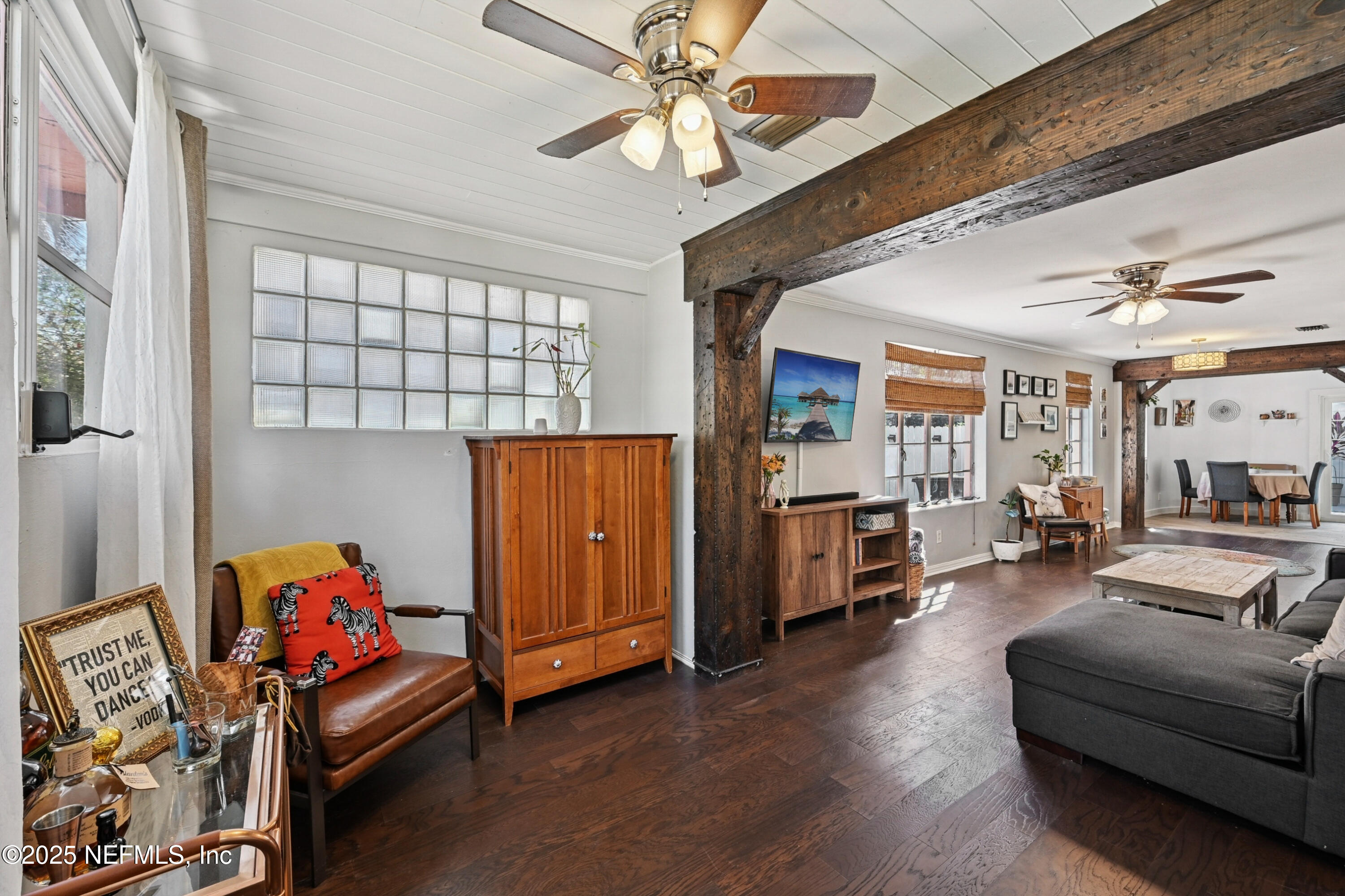 1316 Rensselaer Avenue Jacksonville, FL 32205 - Photo 5 of 46 a living room with furniture and a window