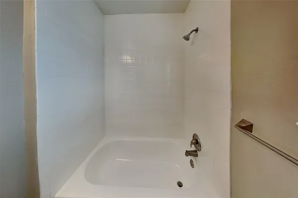 $2,345 | 1018 North Lucas Drive, Grapevine, TX 76051