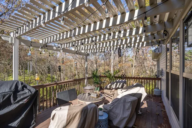 $424,900 | 1698 Brookridge Cir Drive, Lawrenceburg, IN 47025