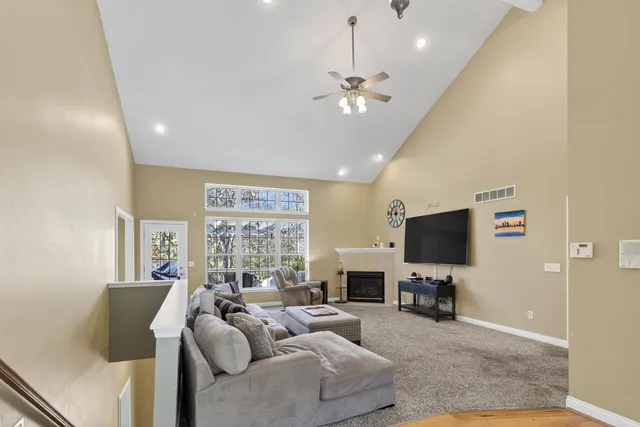 $424,900 | 1698 Brookridge Cir Drive, Lawrenceburg, IN 47025