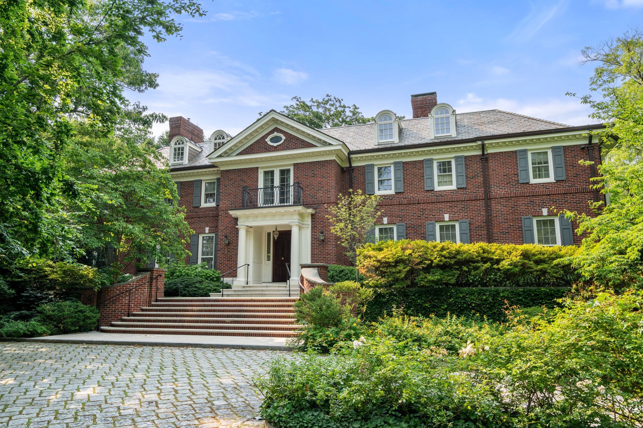 381 Warren Street Brookline, MA 02445 - Photo 2 of 35 Gallery Image 2