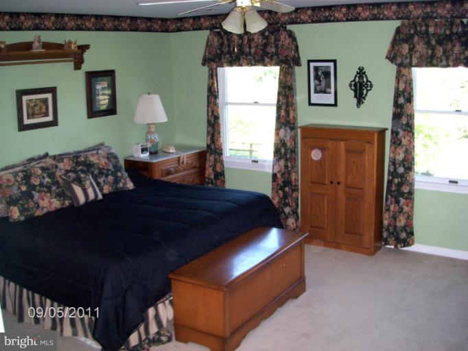 Bedroom (Master)