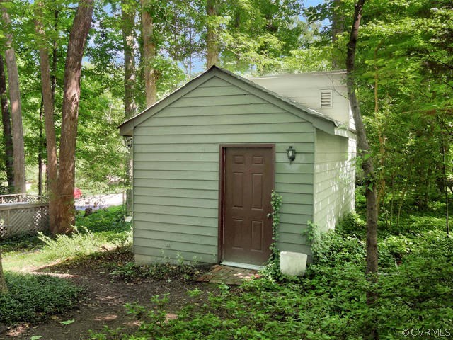 7913 Stiles Road North Chesterfield, VA 23235 - Photo 34 of 39 Gallery Image 34