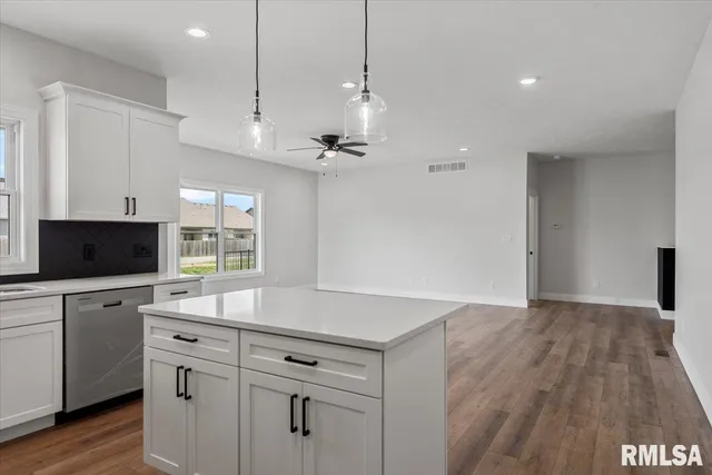 $389,900 | 4621 Eugene Court, Springfield, IL 62711