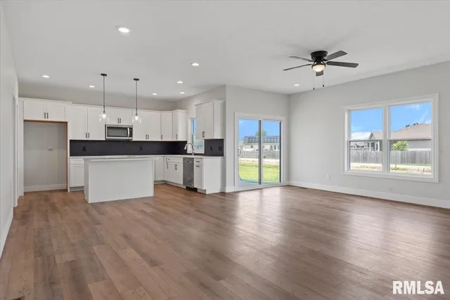 $389,900 | 4621 Eugene Court, Springfield, IL 62711