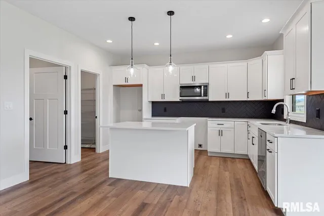 $389,900 | 4621 Eugene Court, Springfield, IL 62711