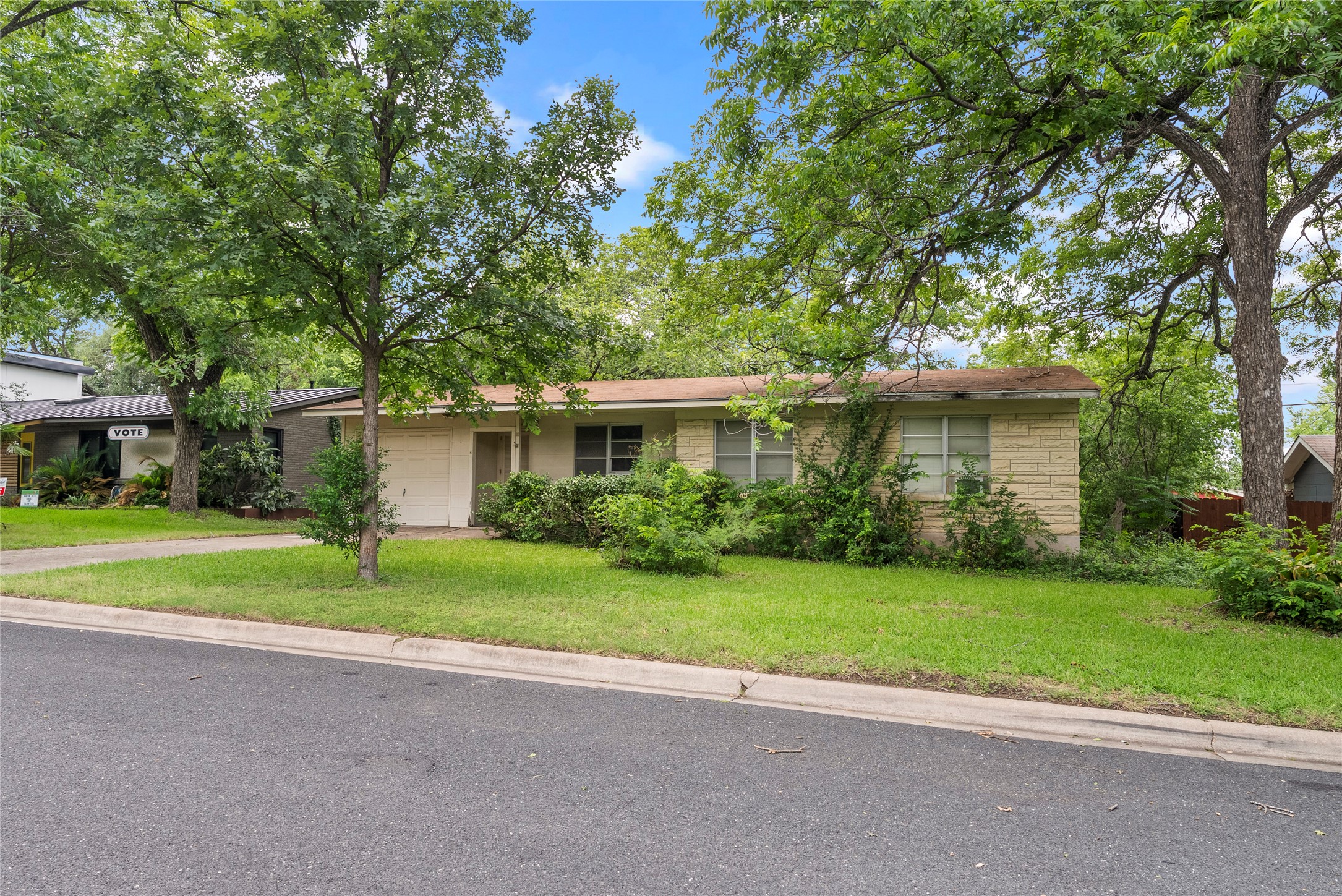 1102 Southwood Road Austin, TX 78704 - Photo 8 of 22
