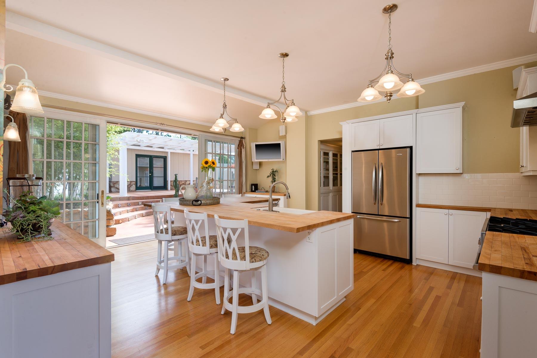 1336 Alta Vista Road Santa Barbara, CA 93103 - Photo 5 of 16 Kitchen