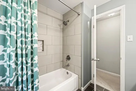 $1,100,000 | 497 Black Swan Lane, Berwyn, PA 19312