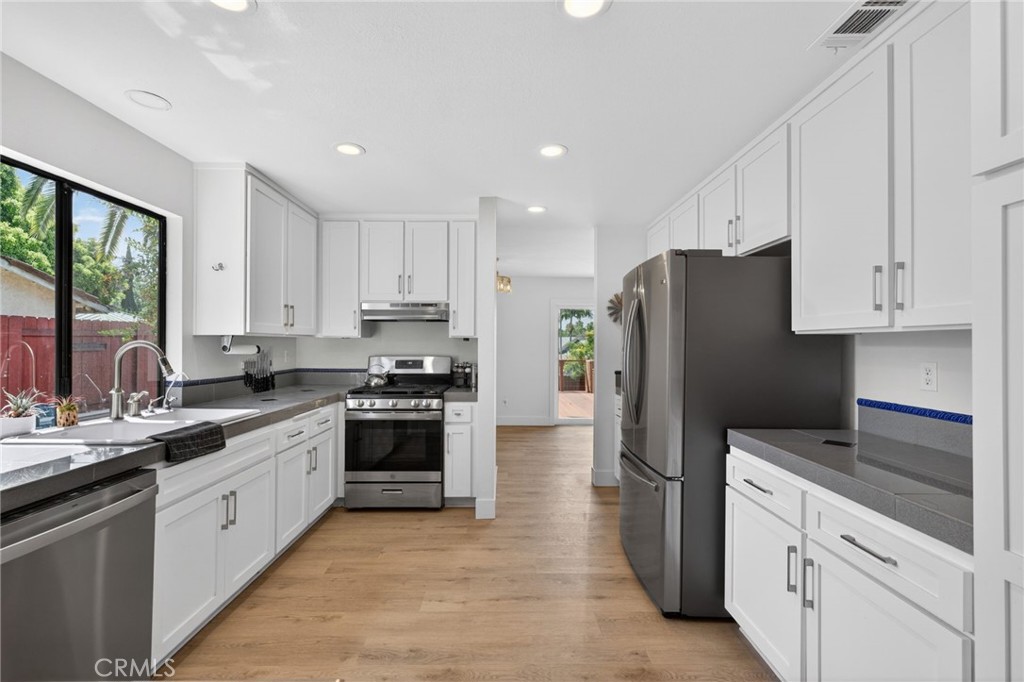 955 La Rue Avenue Fallbrook, CA 92028 - Photo 10 of 54