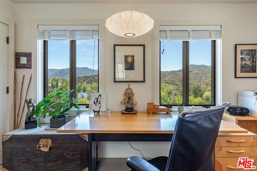 1045 Cold Canyon Road Calabasas, CA 91302 - Photo 42 of 51