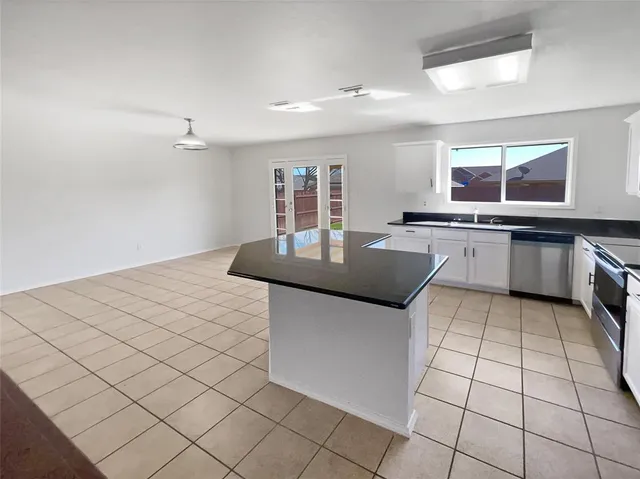 $228,000 | 2042 Lake Trail Drive, Heartland, TX 75126