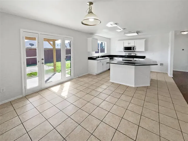 $228,000 | 2042 Lake Trail Drive, Heartland, TX 75126