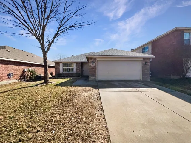 $228,000 | 2042 Lake Trail Drive, Heartland, TX 75126