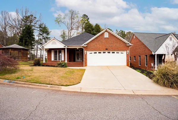 $299,900 | 428 Savanna Plains Drive, Spartanburg, SC 29307