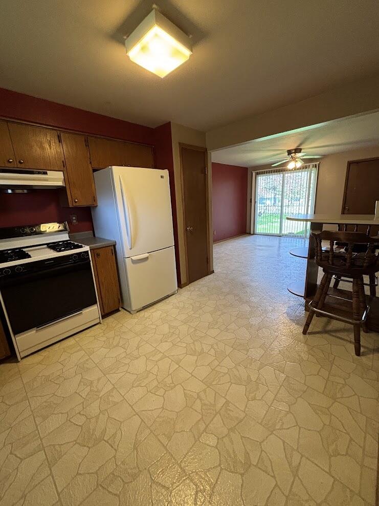 4302 East Park Ridge Lane Sheboygan, WI 53083 - Photo 4 of 10 4) 70450-69eed27d06727