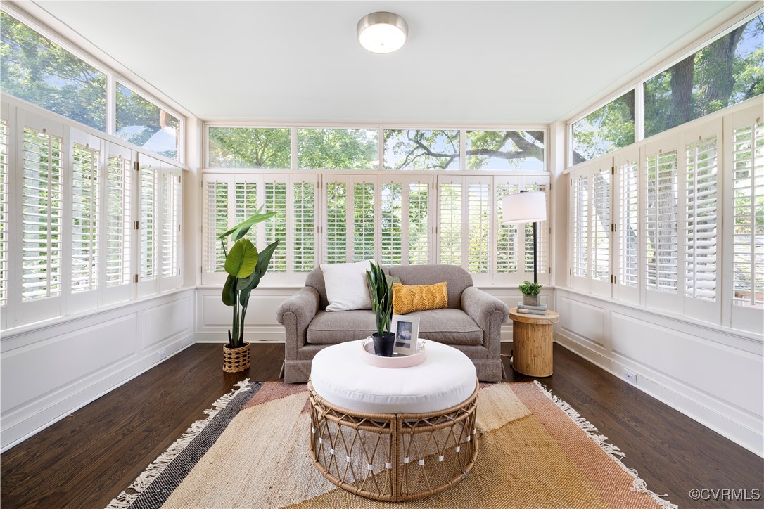 6161 River Road Richmond, VA 23226 - Photo 14 of 38 a living room with furniture and a large window