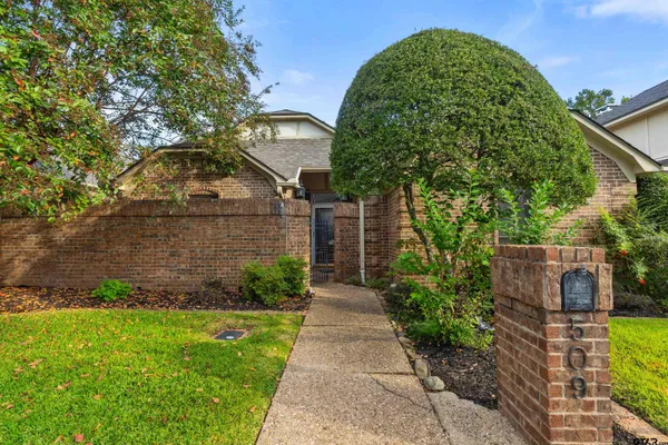 $320,000 | 509 Buckingham Place, Tyler, TX 75701