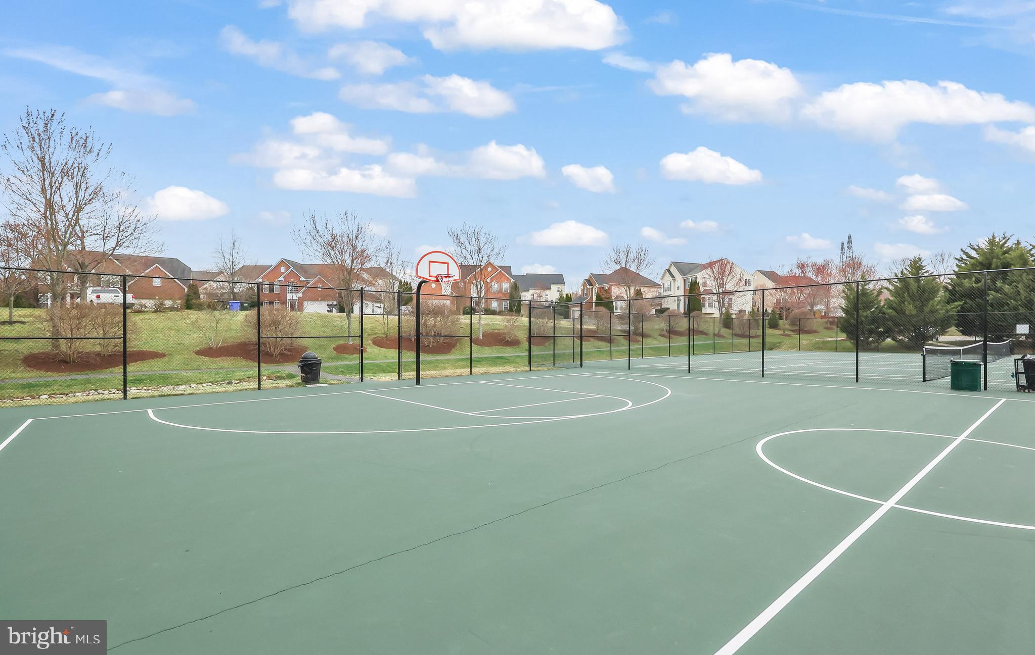 41742 Experience Way Aldie, VA 20105 - Photo 71 of 78 a view of a basket ball ground