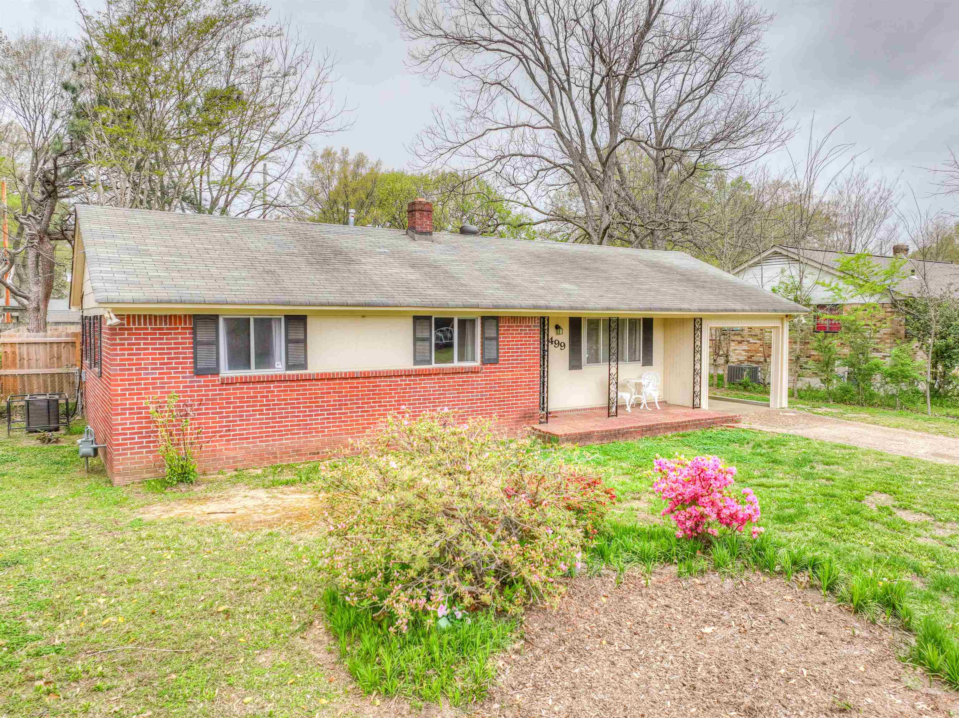499 McDermitt Road Memphis, TN 38120 - Photo 2 of 29 Gallery Image 2