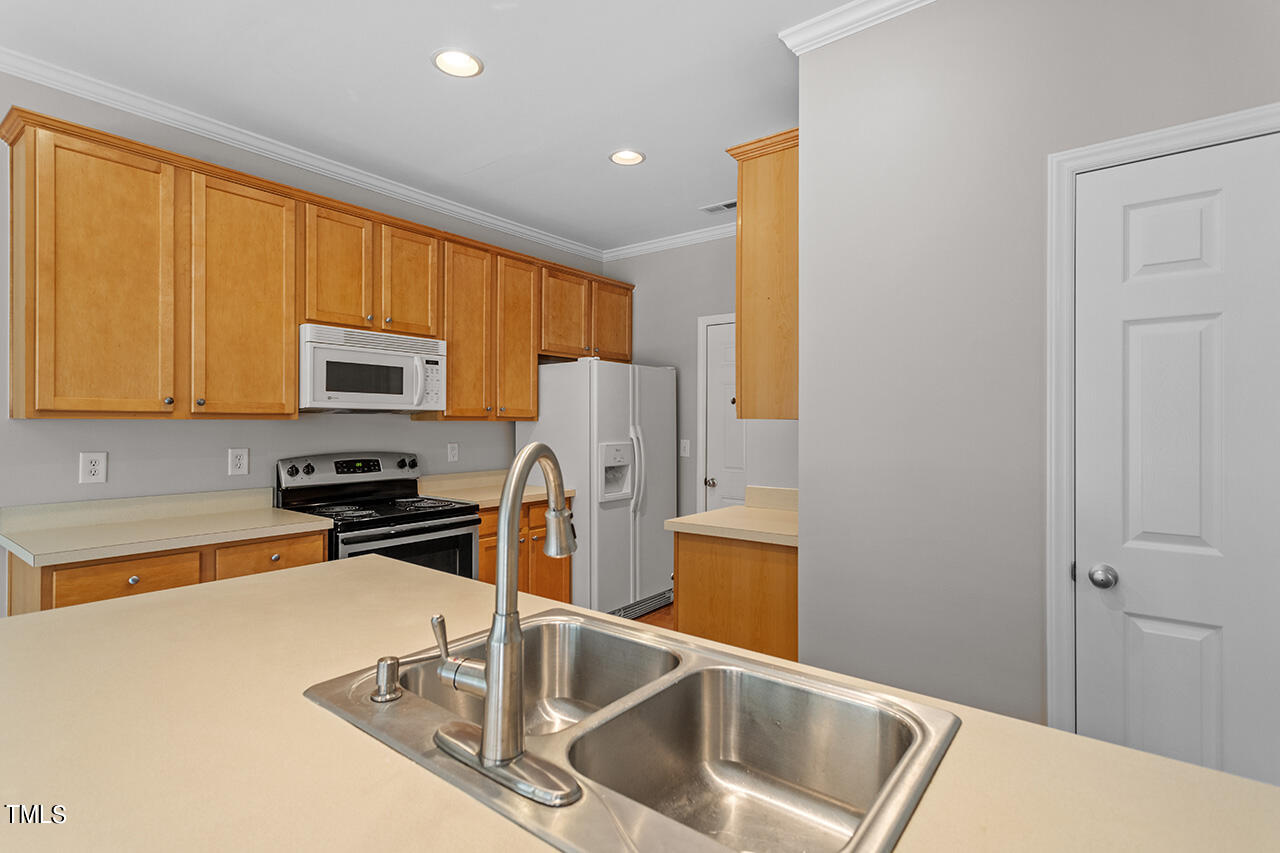 8403 Tie Stone Way Raleigh, NC 27613 - Photo 12 of 37 8403 Tie Stone Way_18