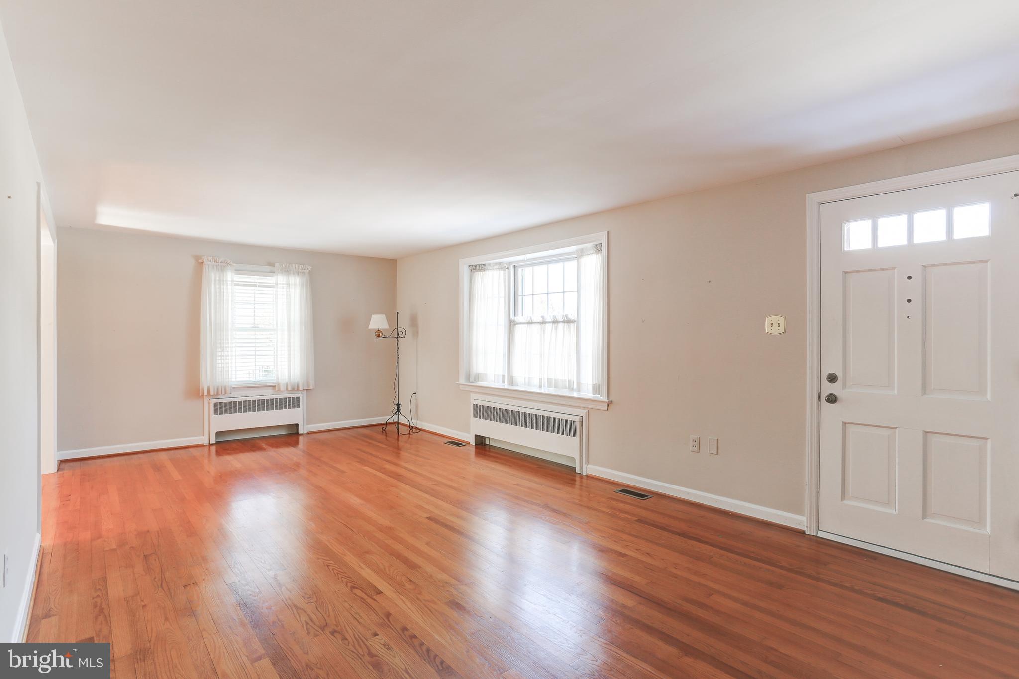 840 Hillaire Road Lancaster, PA 17601 - Photo 5 of 41 Gallery Image 5