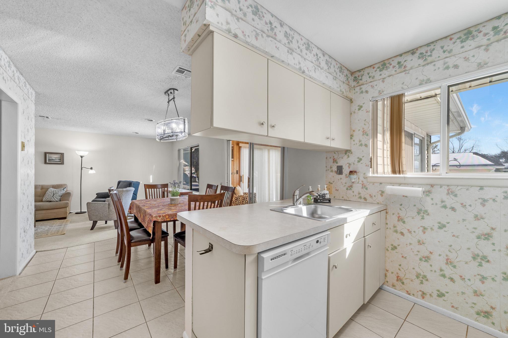 460A Delair Road, Unit A Monroe Township, NJ 08831 - Photo 11 of 29
