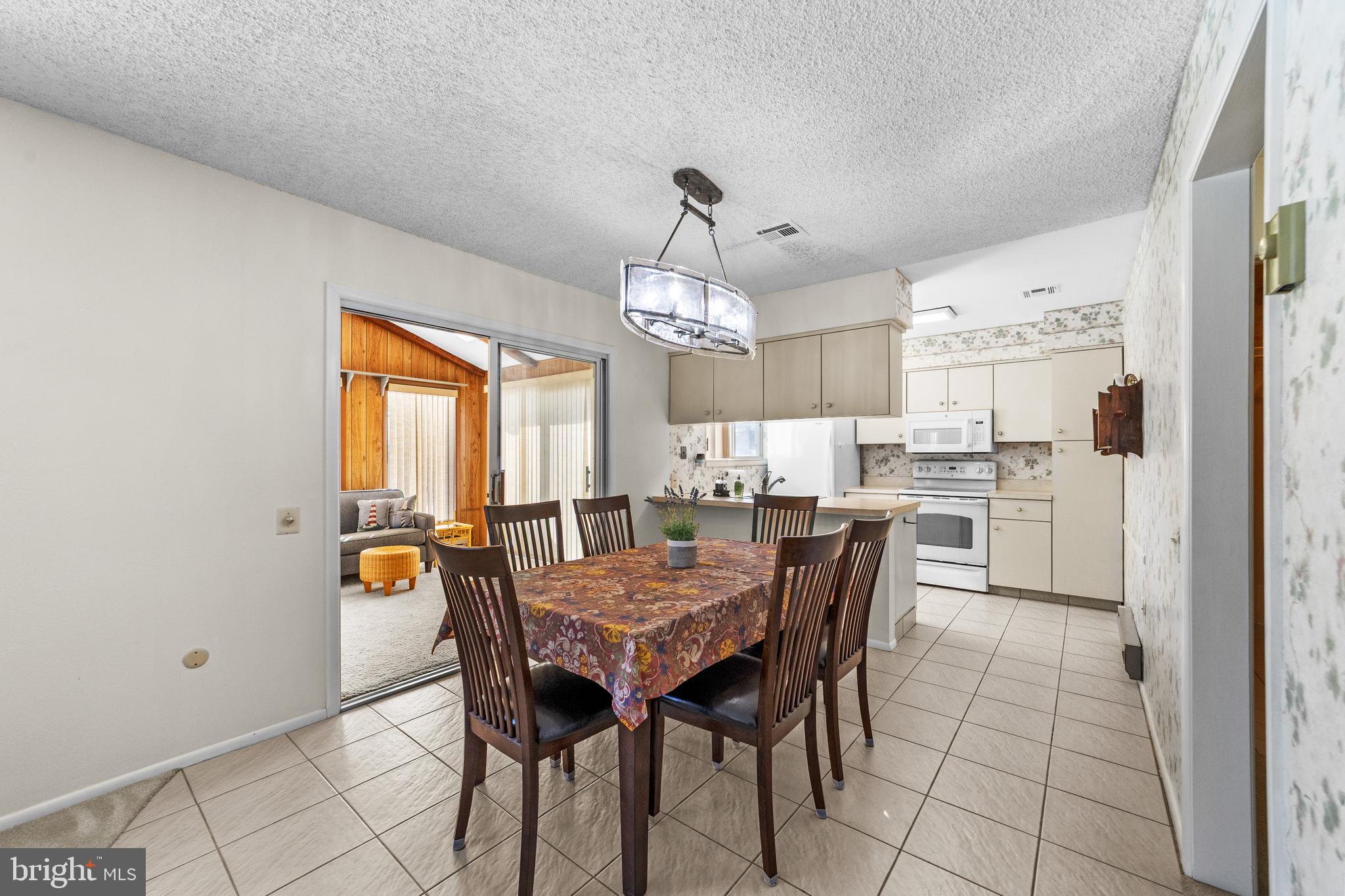 460A Delair Road, Unit A Monroe Township, NJ 08831 - Photo 8 of 29