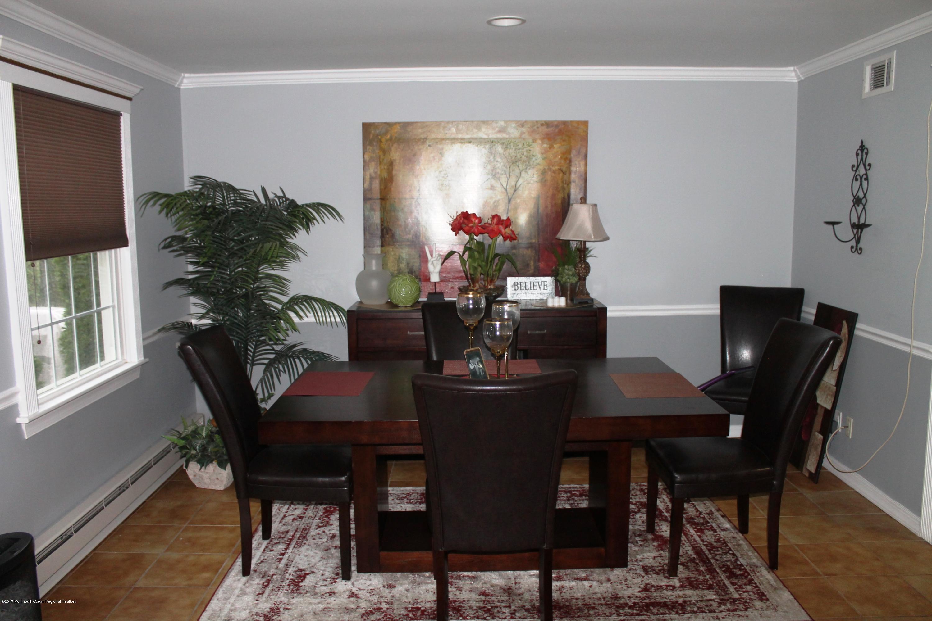 100 B Evesham Road, Unit 1000 Freehold, NJ 07728 - Photo 2 of 13 Dining Room