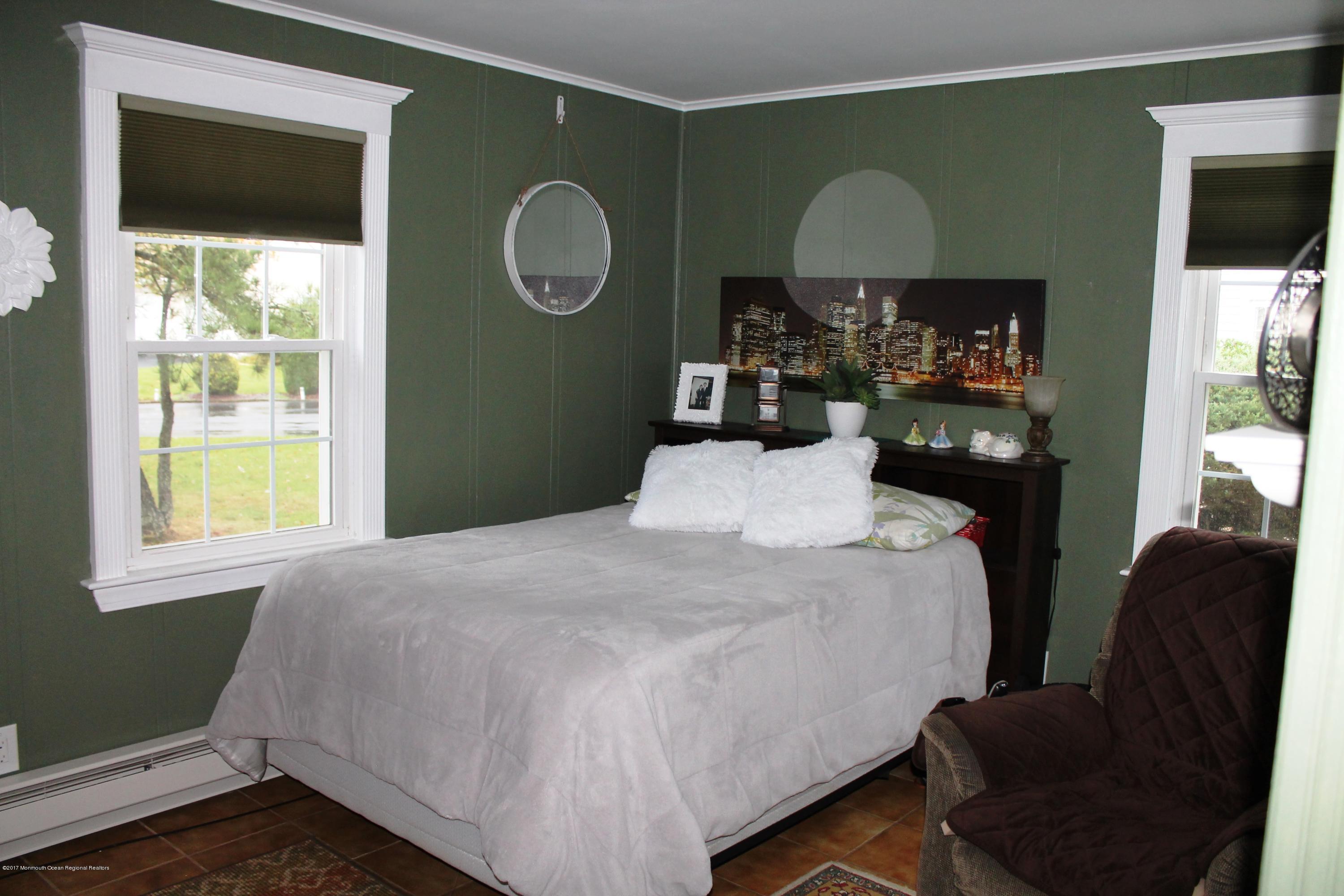 100 B Evesham Road, Unit 1000 Freehold, NJ 07728 - Photo 11 of 13 Bedroom