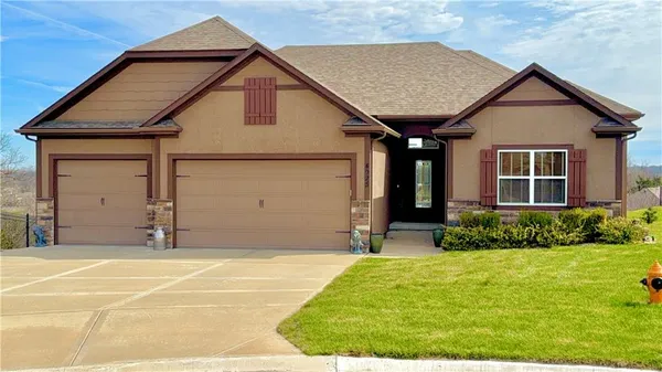 $505,000 | 4925 South Brittany Drive, Blue Springs, MO 64015