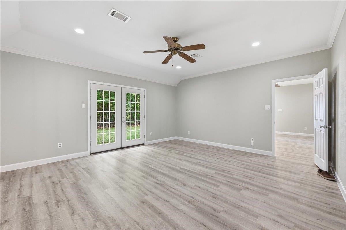 7215 Pleasant Bend Drive Beaumont, TX 77708 - Photo 13 of 34 Gallery Image 13