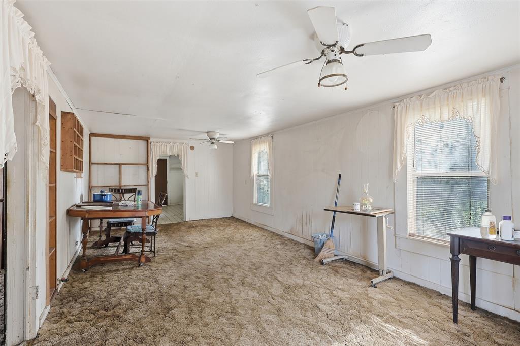 409 North Henry Street Lindale, TX 75771 - Photo 7 of 21