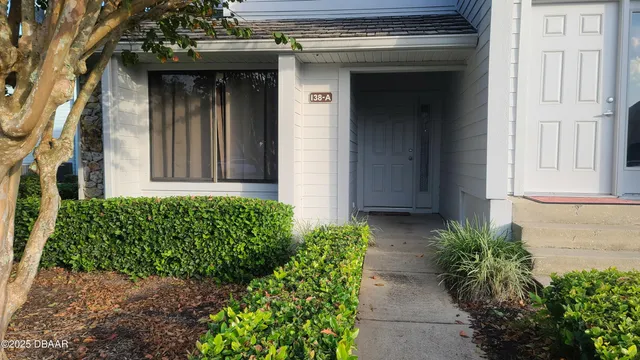 $1,800 | 138 Blue Heron Drive, Unit A, Daytona Beach, FL 32119