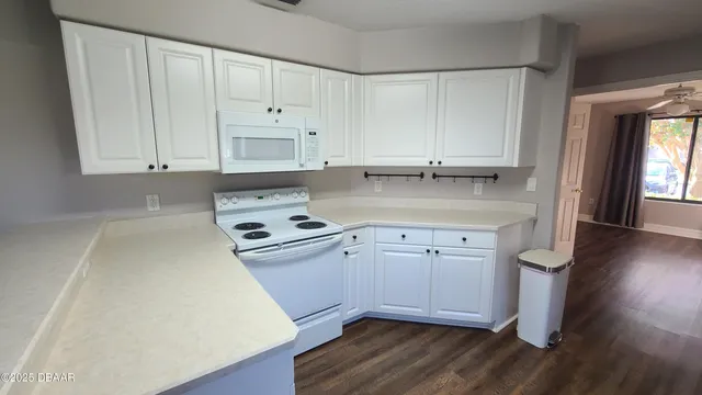 $1,800 | 138 Blue Heron Drive, Unit A, Daytona Beach, FL 32119