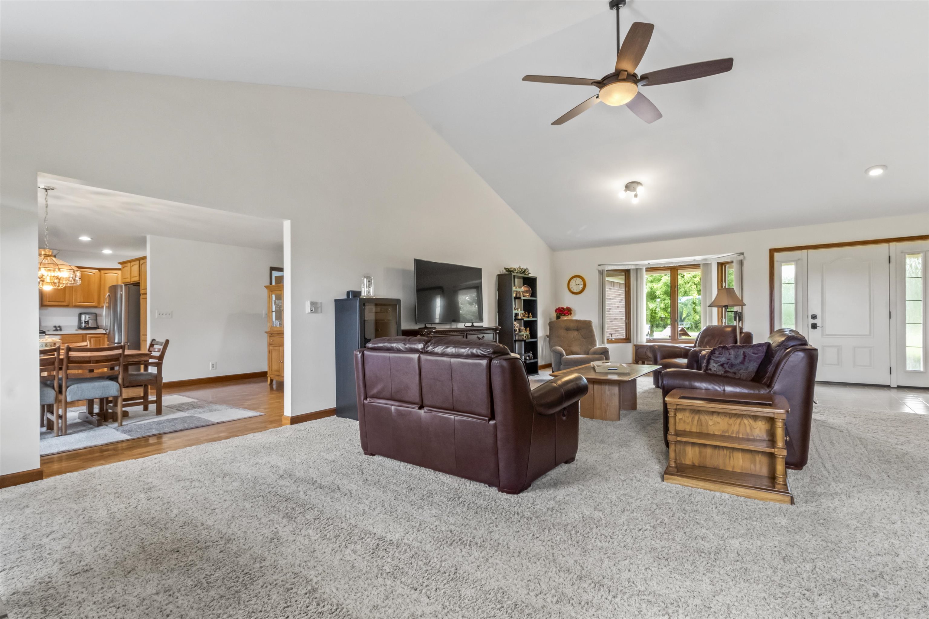 1100 Holmes Road Allenton, MI 48002 - Photo 19 of 63 50150215-dc6b9954-b90e-423f-976b-294a8a0c9065.JPG