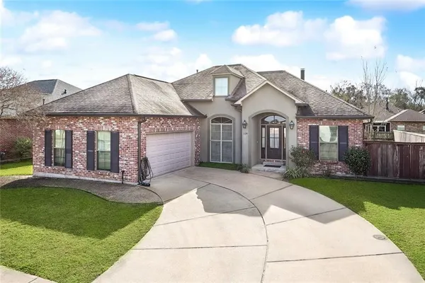 $2,400 | 114 Gregory Drive, Luling, LA 70070