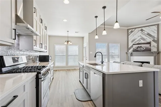 $2,450 | 114 Gregory Drive, Luling, LA 70070