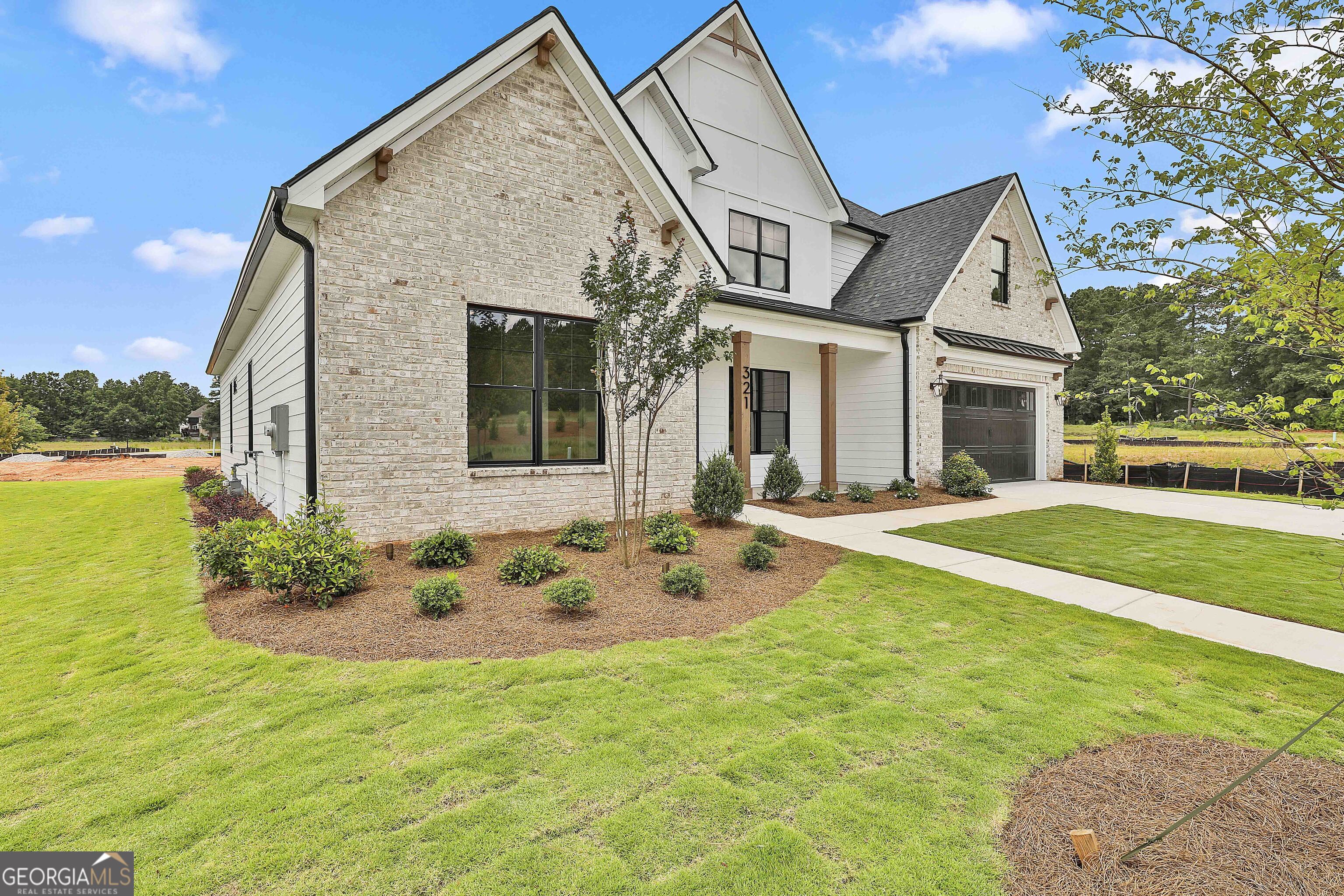 321 Ruffian Circle, Unit 70 Peachtree City, GA 30269 - Photo 2 of 49