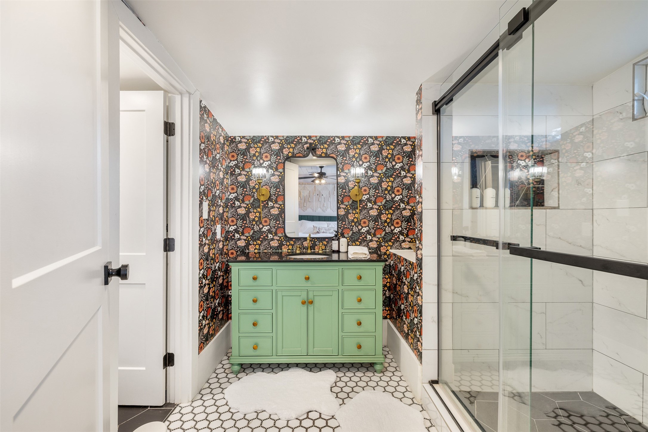 206 North Rusk Street Fayetteville, TX 78940 - Photo 22 of 50 a bathroom with a shower